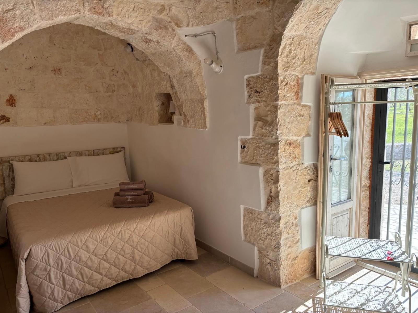 Trullo Terra Di Alix Ostuni Exterior foto